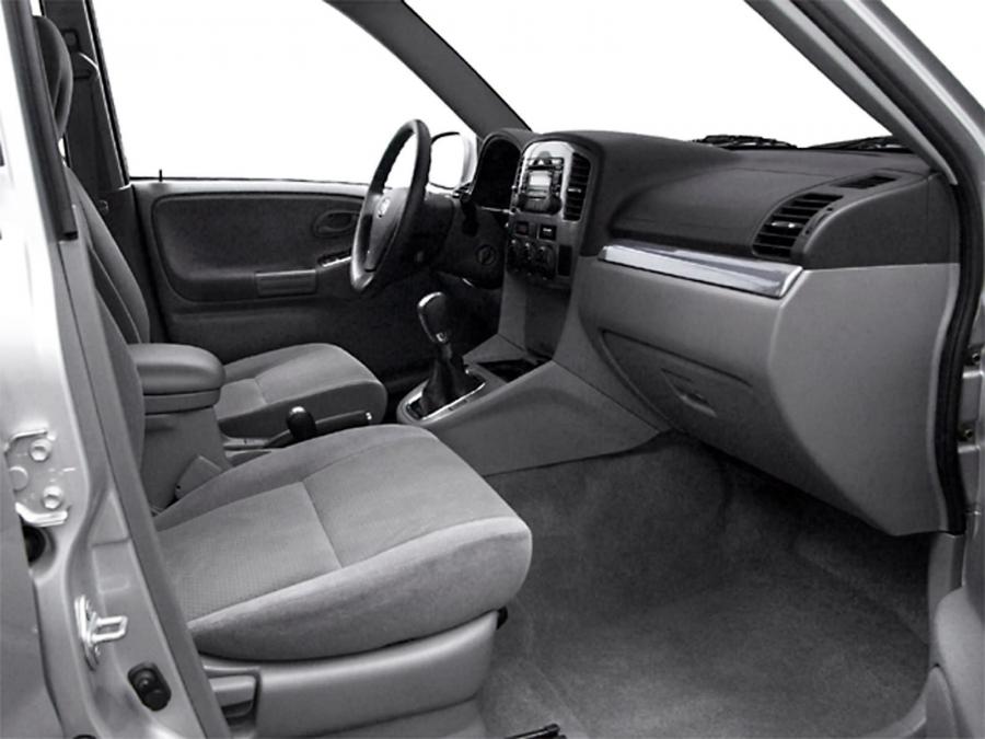  Suzuki Grand Vitara 2004 года  (фото 22 из 25)